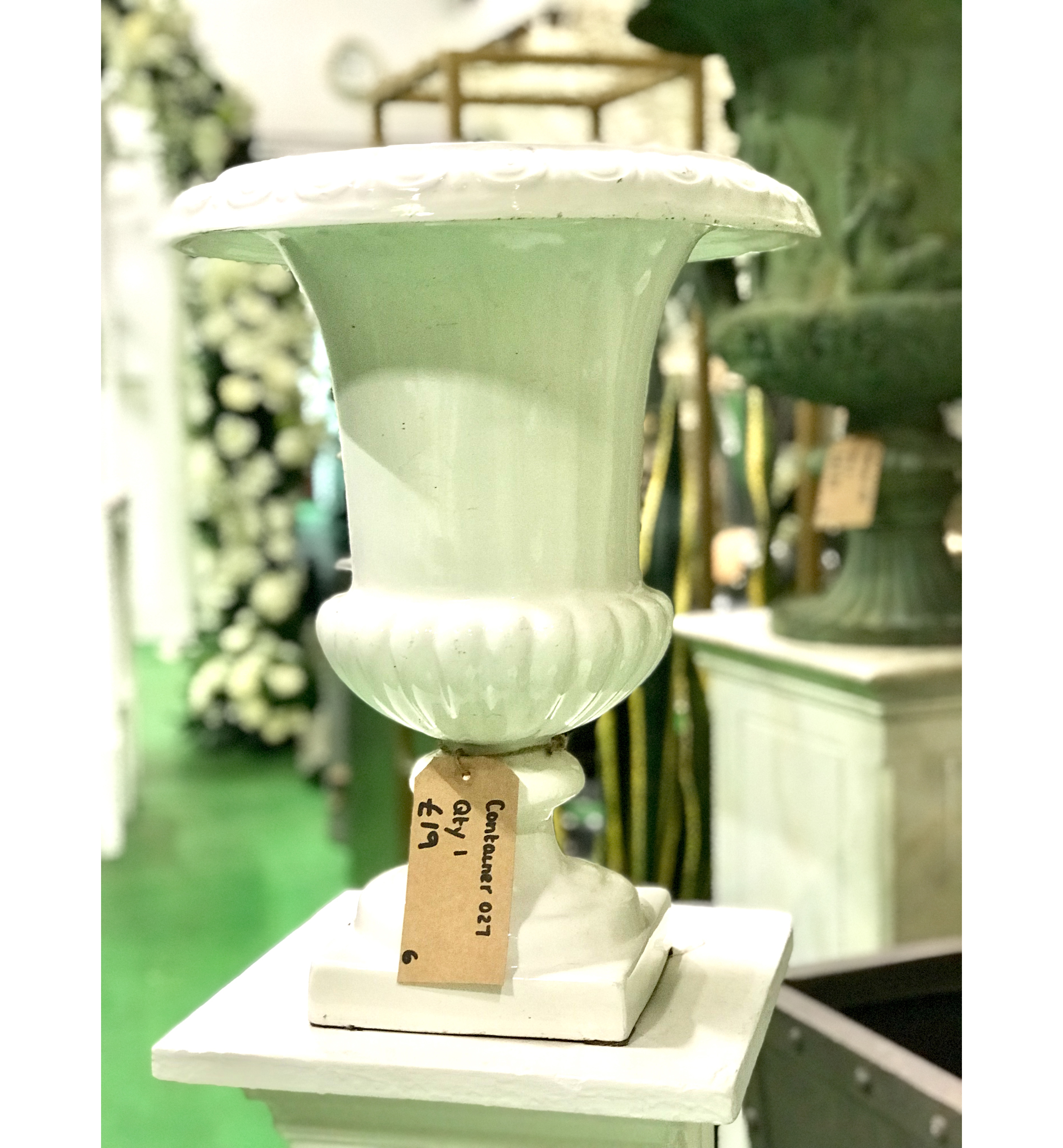 Classic Urn White Shiny
